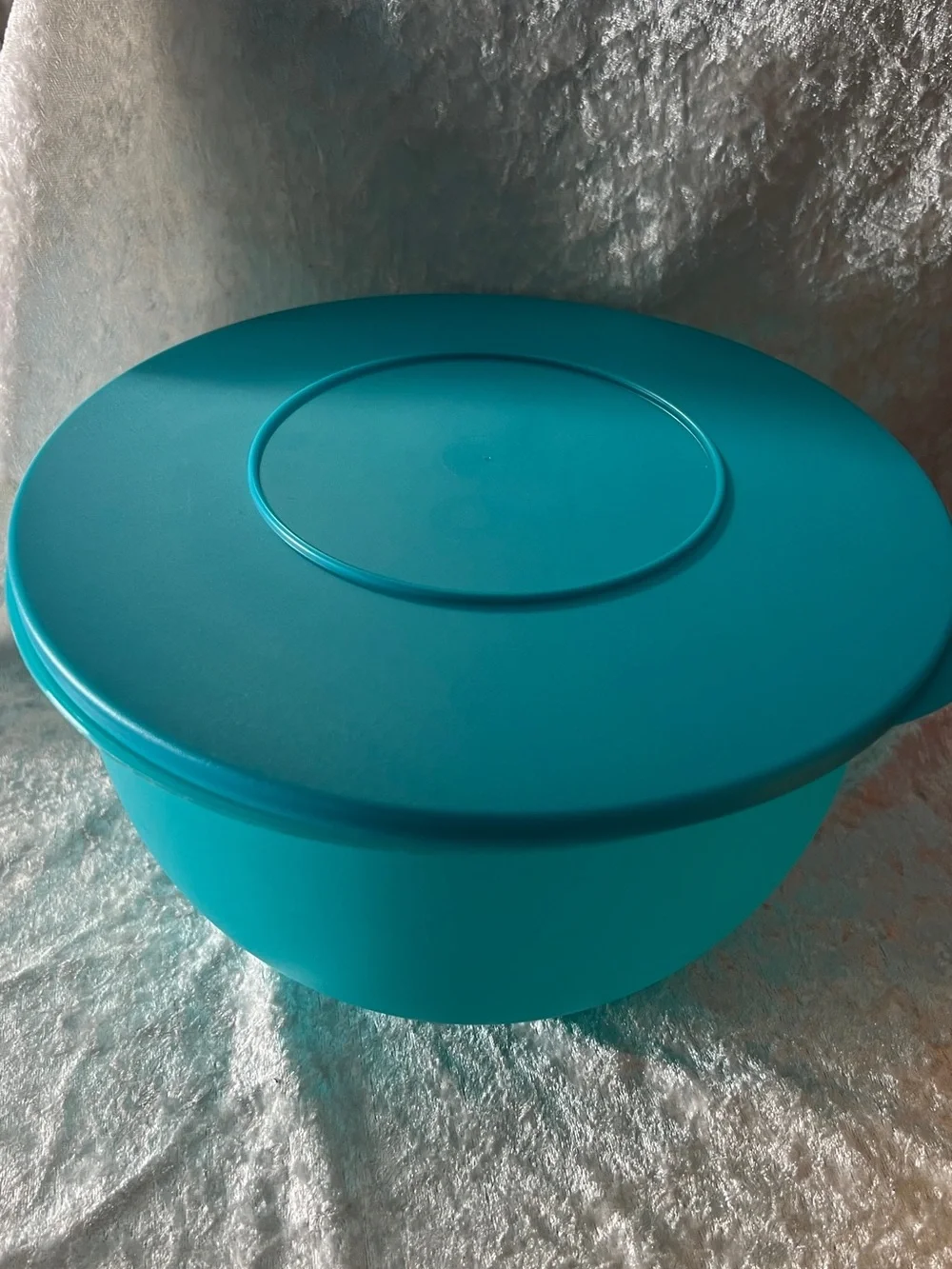 Tupperware Bright Mixing Bowl Trio in Teal, Yellow, and Pink